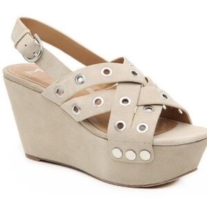 Marc Fisher Vintage Bloom Grommet Platform Sandals Women’s Size 8.5